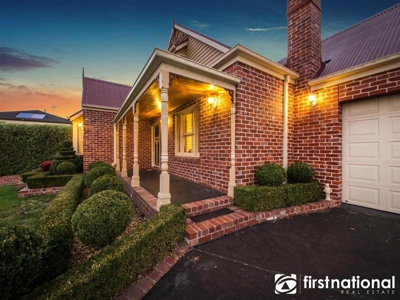 5 Brennan Court, Berwick VIC 3806