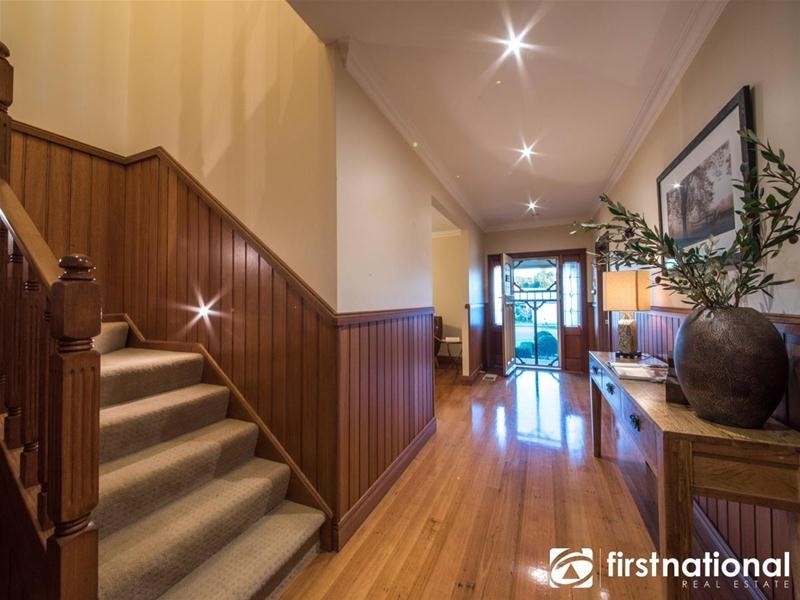 5 Brennan Court, Berwick VIC 3806