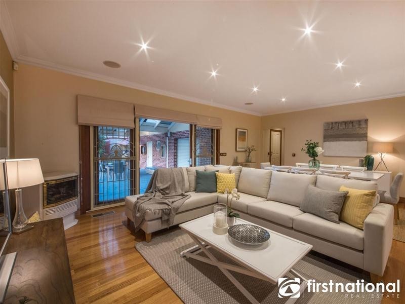 5 Brennan Court, Berwick VIC 3806