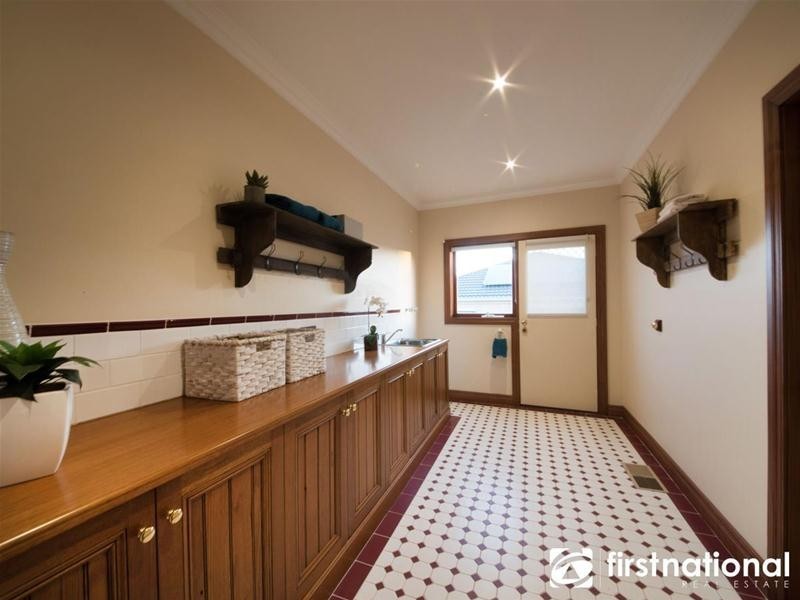 5 Brennan Court, Berwick VIC 3806