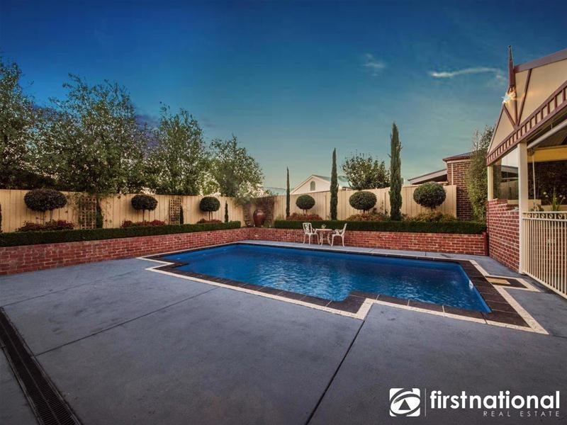 5 Brennan Court, Berwick VIC 3806