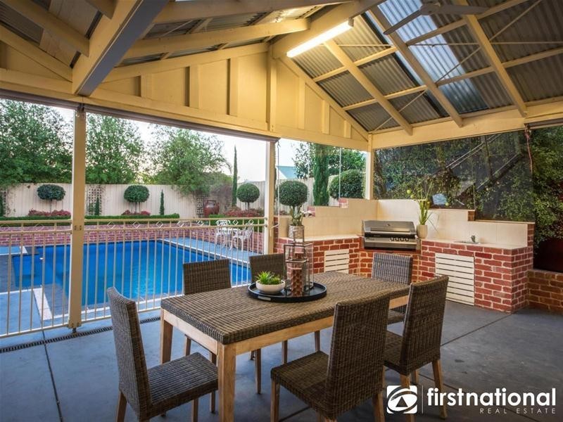 5 Brennan Court, Berwick VIC 3806