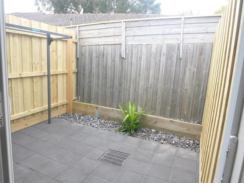 6/4 Cranbourne Drive, Cranbourne VIC 3977