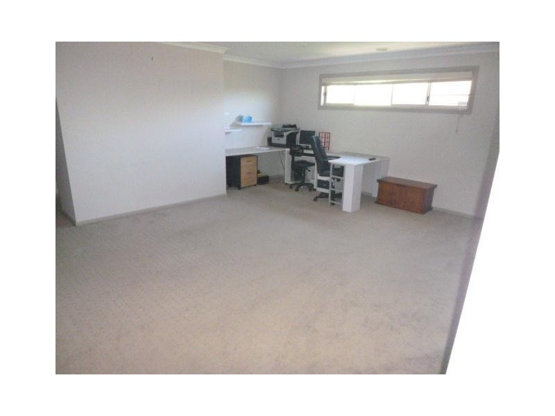 9 Ellesse Way, Berwick VIC 3806