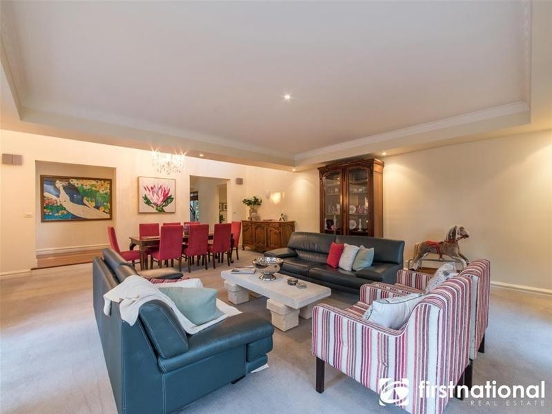 27-29 Quarry Hills Drive, Berwick VIC 3806