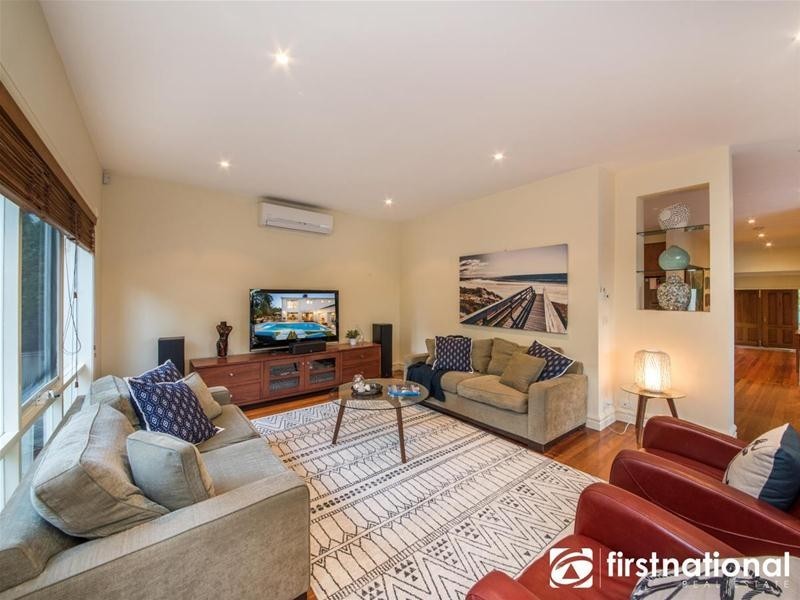 27-29 Quarry Hills Drive, Berwick VIC 3806