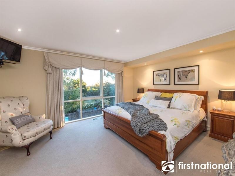 27-29 Quarry Hills Drive, Berwick VIC 3806