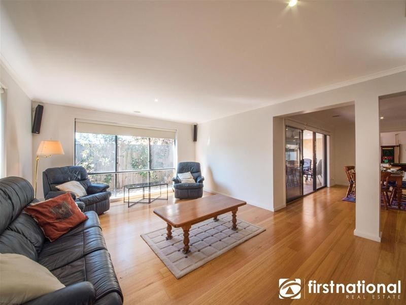 5 Suffolk Court, Cranbourne North VIC 3977