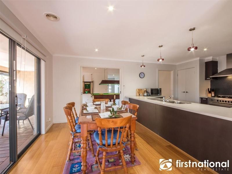 5 Suffolk Court, Cranbourne North VIC 3977