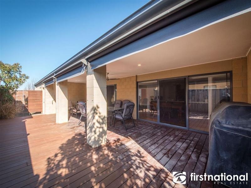 5 Suffolk Court, Cranbourne North VIC 3977