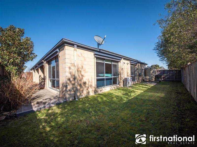 5 Suffolk Court, Cranbourne North VIC 3977