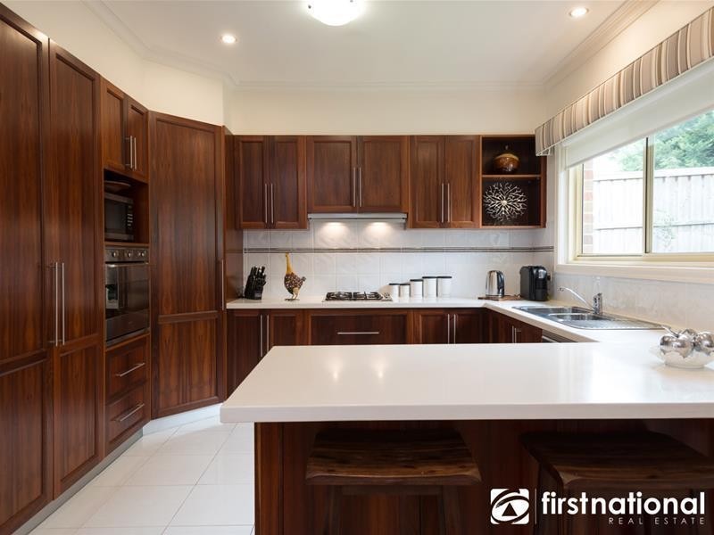 66 Fairholme Boulevard, Berwick VIC 3806