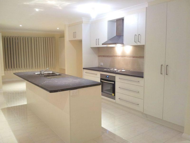 6 Oakleaf Place, Narre Warren South VIC 3805