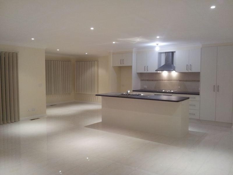 6 Oakleaf Place, Narre Warren South VIC 3805