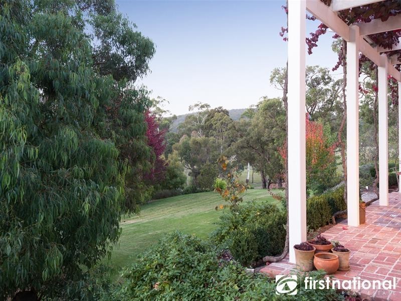 15 Montuna Grove, Guys Hill VIC 3807
