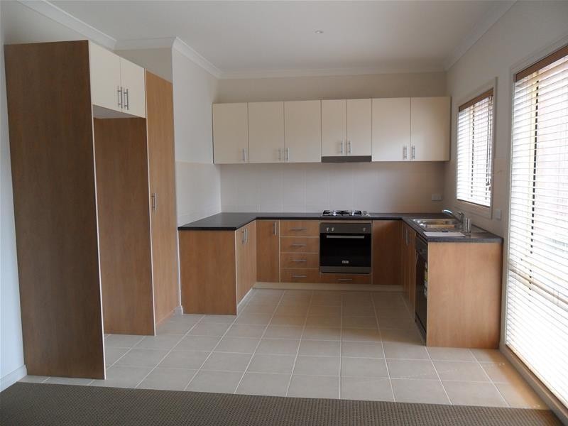 3/42 Inglis Road, Berwick VIC 3806