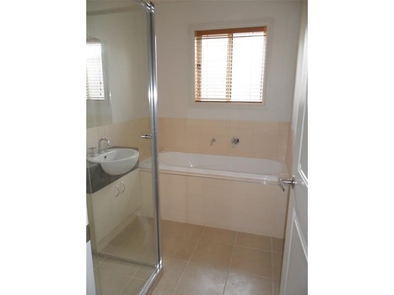 3/42 Inglis Road, Berwick VIC 3806