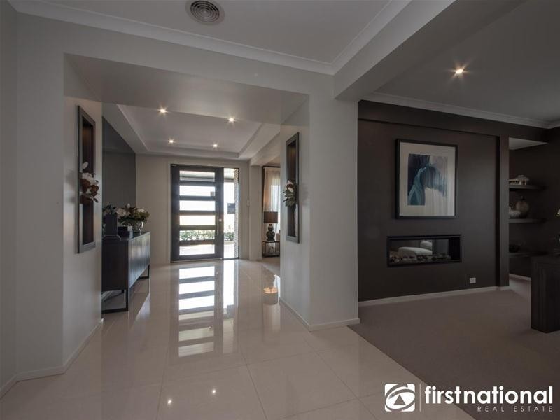 282 Alisma Boulevard, Cranbourne North VIC 3977