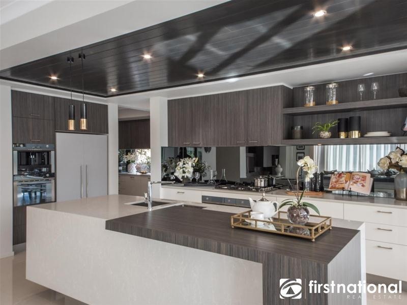 282 Alisma Boulevard, Cranbourne North VIC 3977