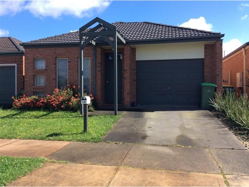 16 Ashwood Grove, Pakenham VIC 3810
