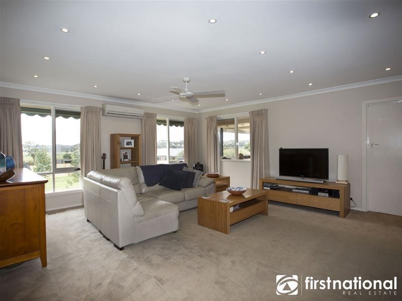 1 Jacques Road, Narre Warren North VIC 3804