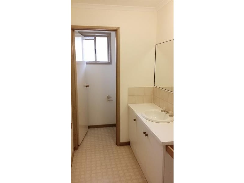 8 Tottington Rise, Berwick VIC 3806