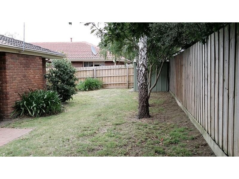 8 Tottington Rise, Berwick VIC 3806