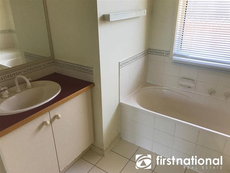 34 Garnet Close, Narre Warren VIC 3805