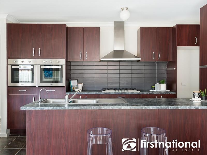 7 Devine Drive, Pakenham VIC 3810