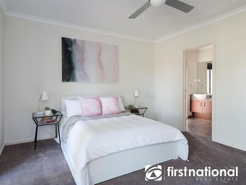 7 Devine Drive, Pakenham VIC 3810