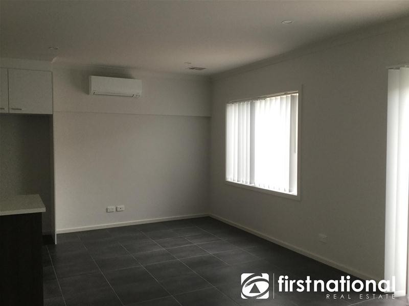 49 Atlantic Drive, Pakenham VIC 3810