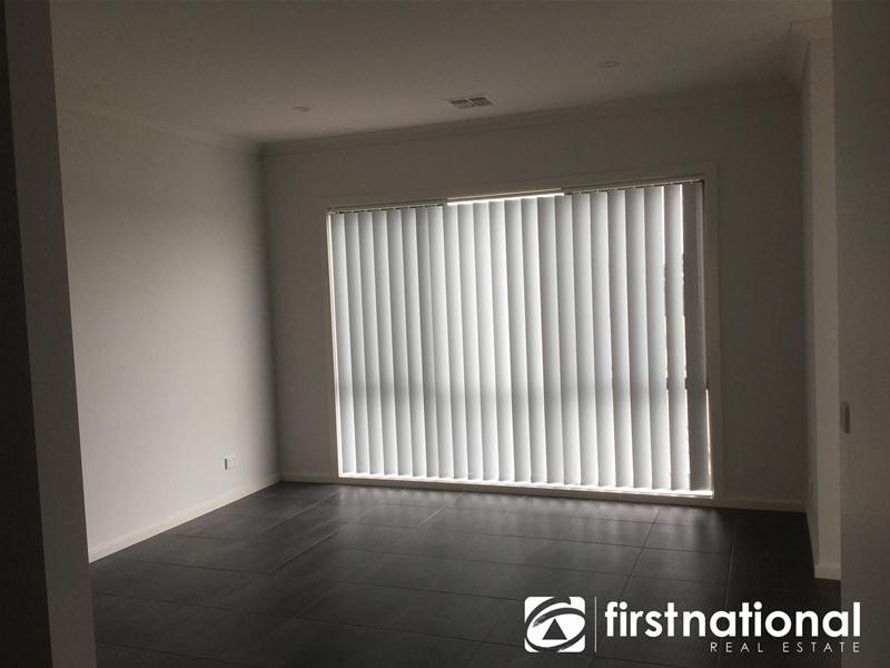 49 Atlantic Drive, Pakenham VIC 3810