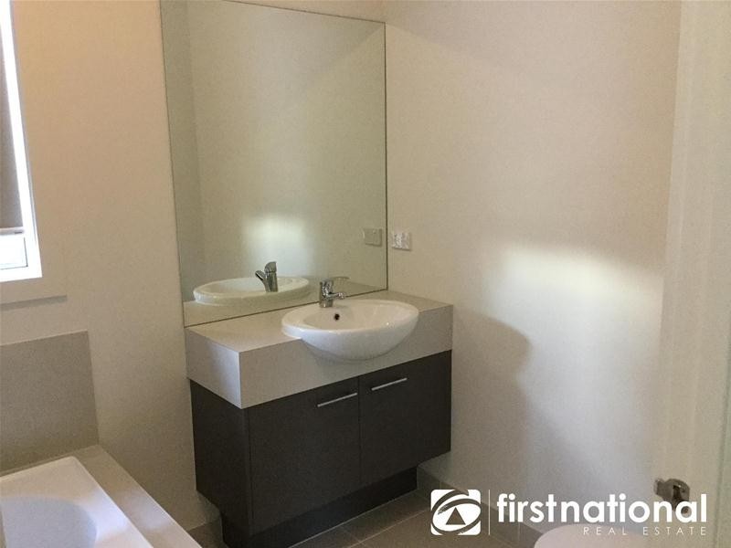 40 Hawkesbury Street, Pakenham VIC 3810