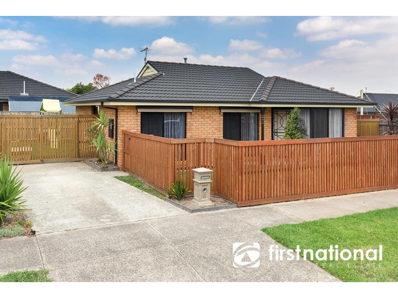 6 Riviera Drive, Pakenham VIC 3810