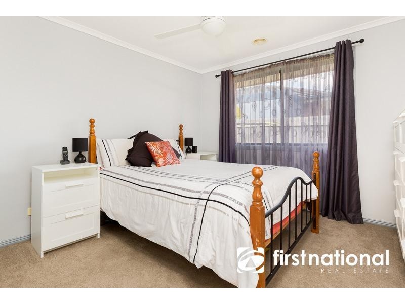 6 Riviera Drive, Pakenham VIC 3810