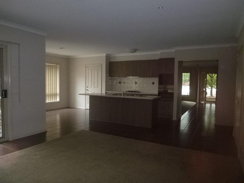 3 Middleton Grove, Berwick VIC 3806