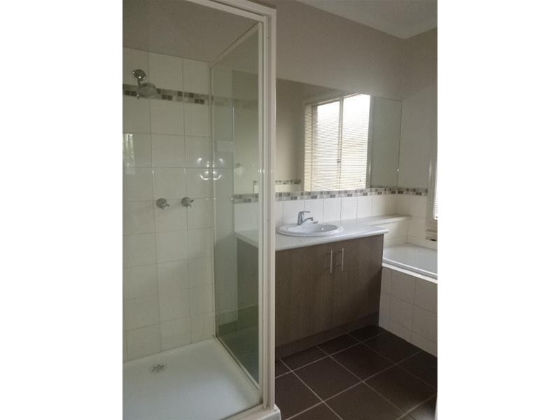 3 Middleton Grove, Berwick VIC 3806