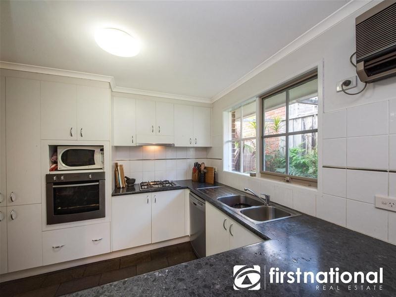 10 Oxenford Rise, Narre Warren South VIC 3805