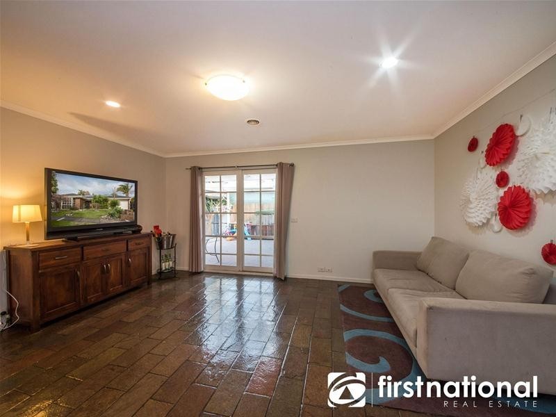 10 Oxenford Rise, Narre Warren South VIC 3805