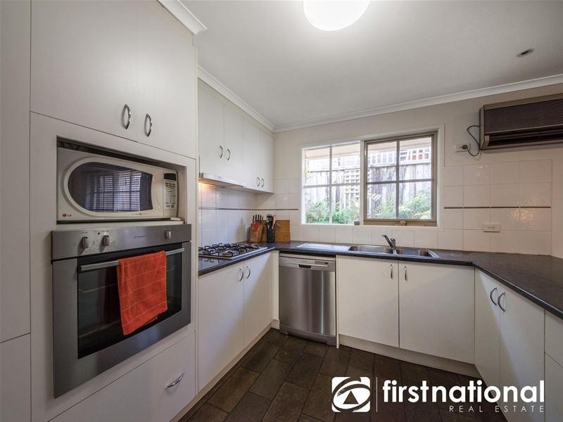 10 Oxenford Rise, Narre Warren South VIC 3805