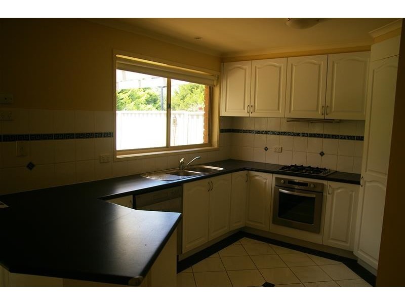 8 Festival Terrace, Berwick VIC 3806