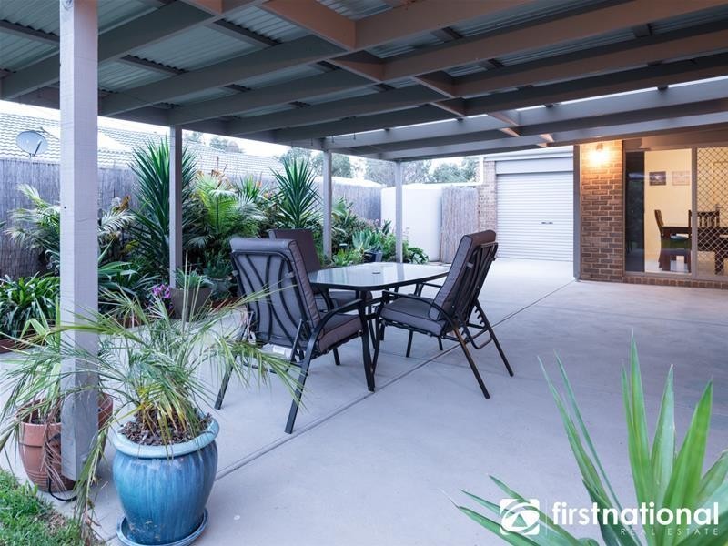 37 Fallingwater Drive, Pakenham VIC 3810