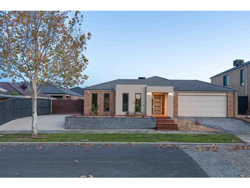 62 Loxley Boulevard, Narre Warren South VIC 3805