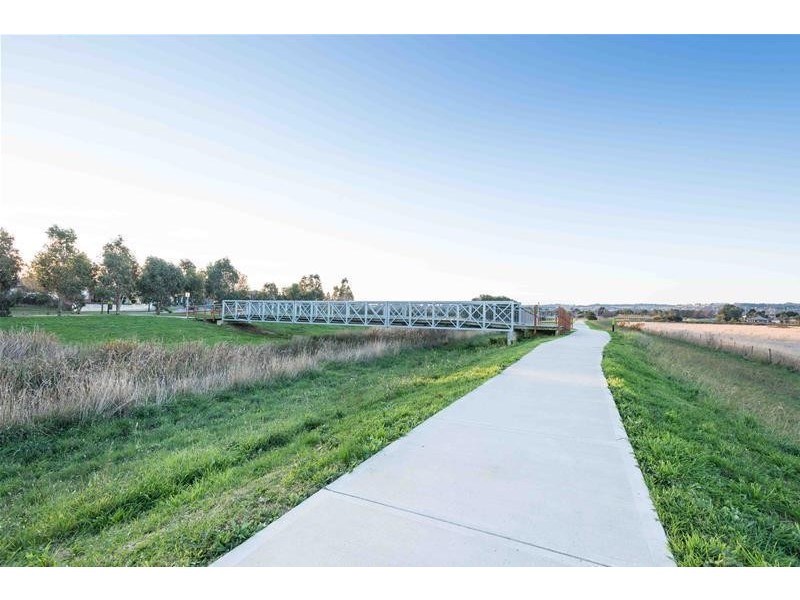 62 Loxley Boulevard, Narre Warren South VIC 3805