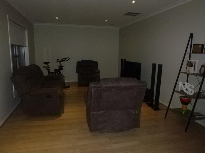 3 Ciliata Street, Cranbourne North VIC 3977