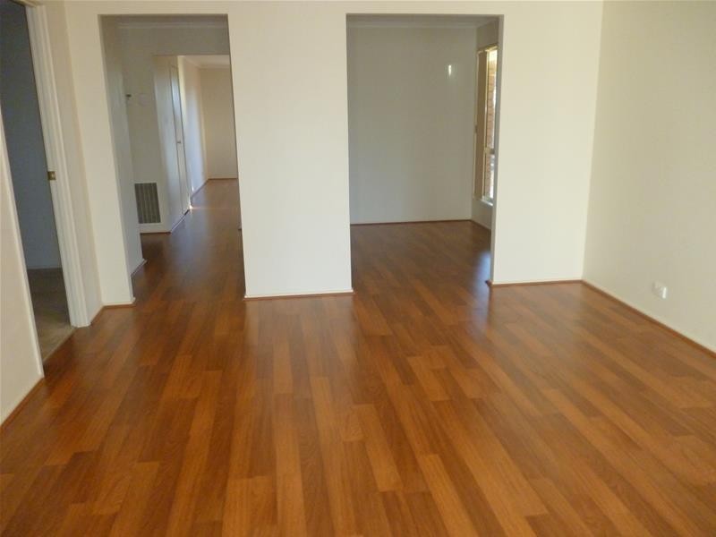 27 Turella Close, Berwick VIC 3806