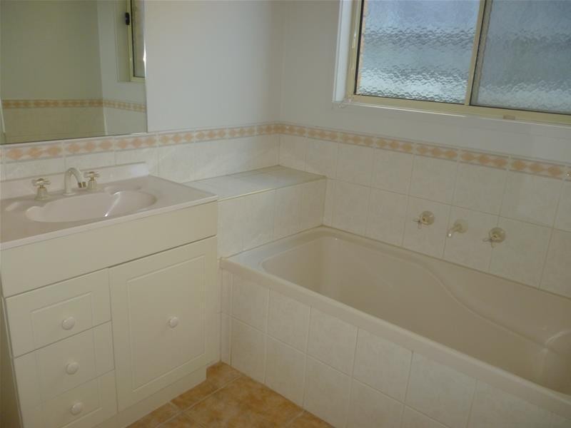 27 Turella Close, Berwick VIC 3806