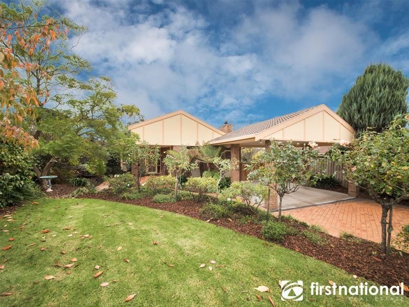 11 Clover Close, Berwick VIC 3806