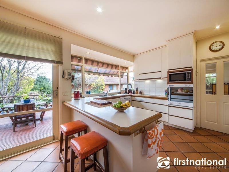 11 Clover Close, Berwick VIC 3806
