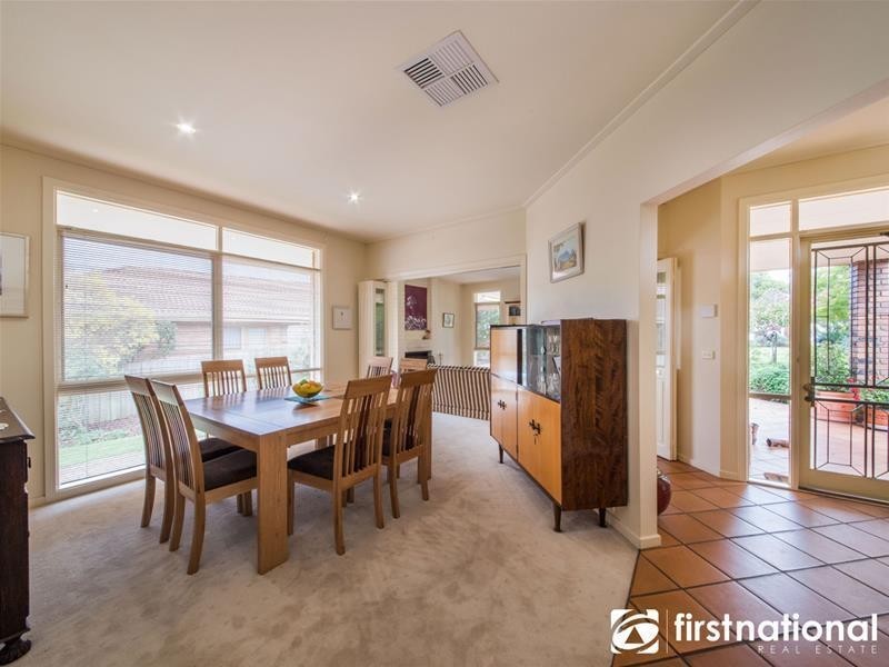 11 Clover Close, Berwick VIC 3806